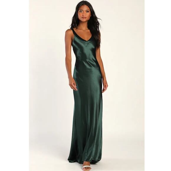 NWT Lulus Perfectly Classy Emerald Green Satin Strappy Maxi Dress Size S - Picture 1 of 14